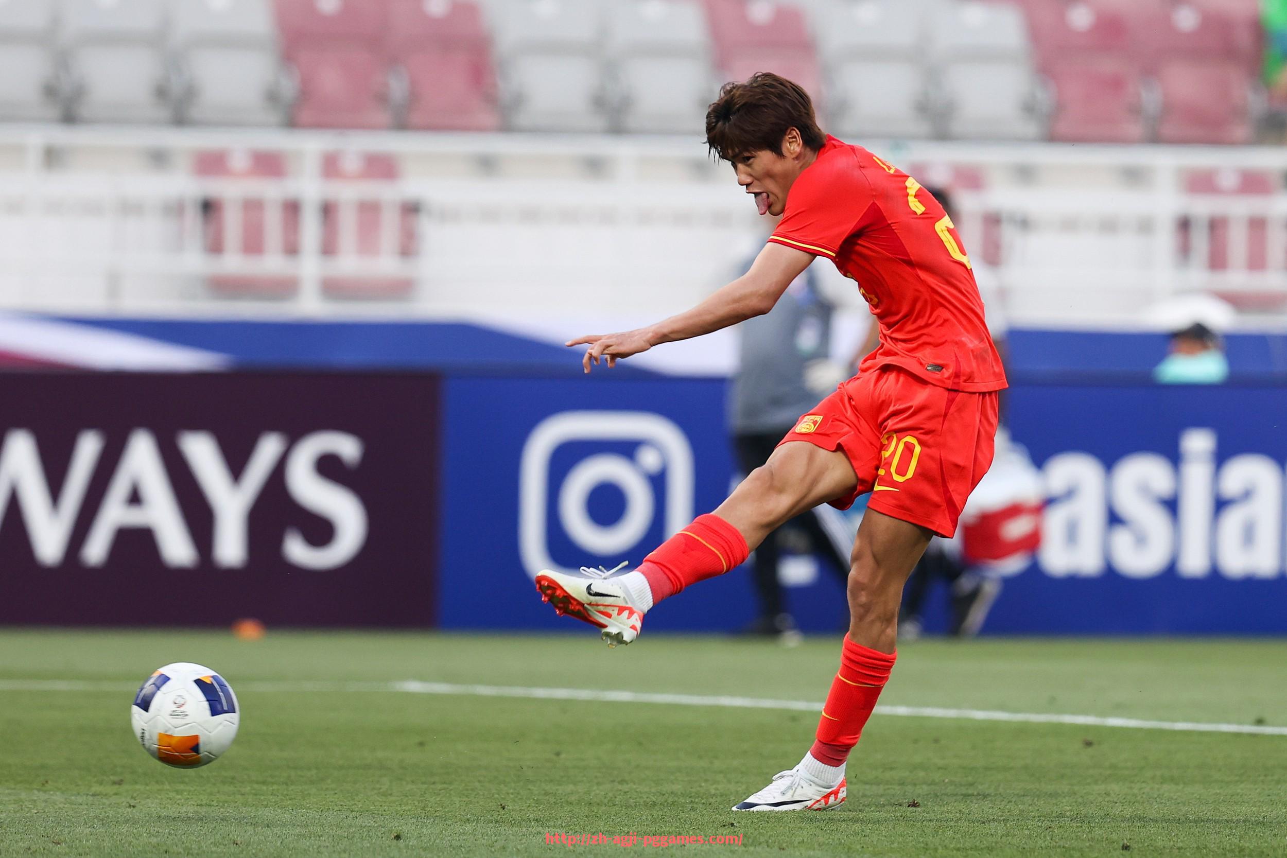 PG模拟器官方网站-西甲联赛冠军奖杯图片:西甲联赛冠军奖杯的样式与历史