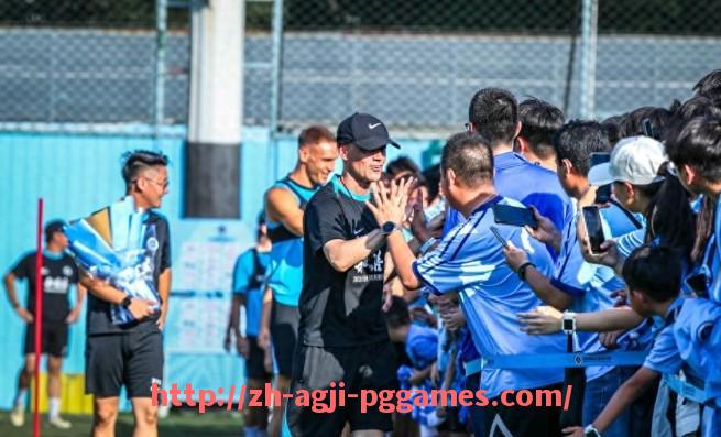 PG模拟器官方网站-在CC平台观看NBA火箭队比赛的直播方式与实况解说